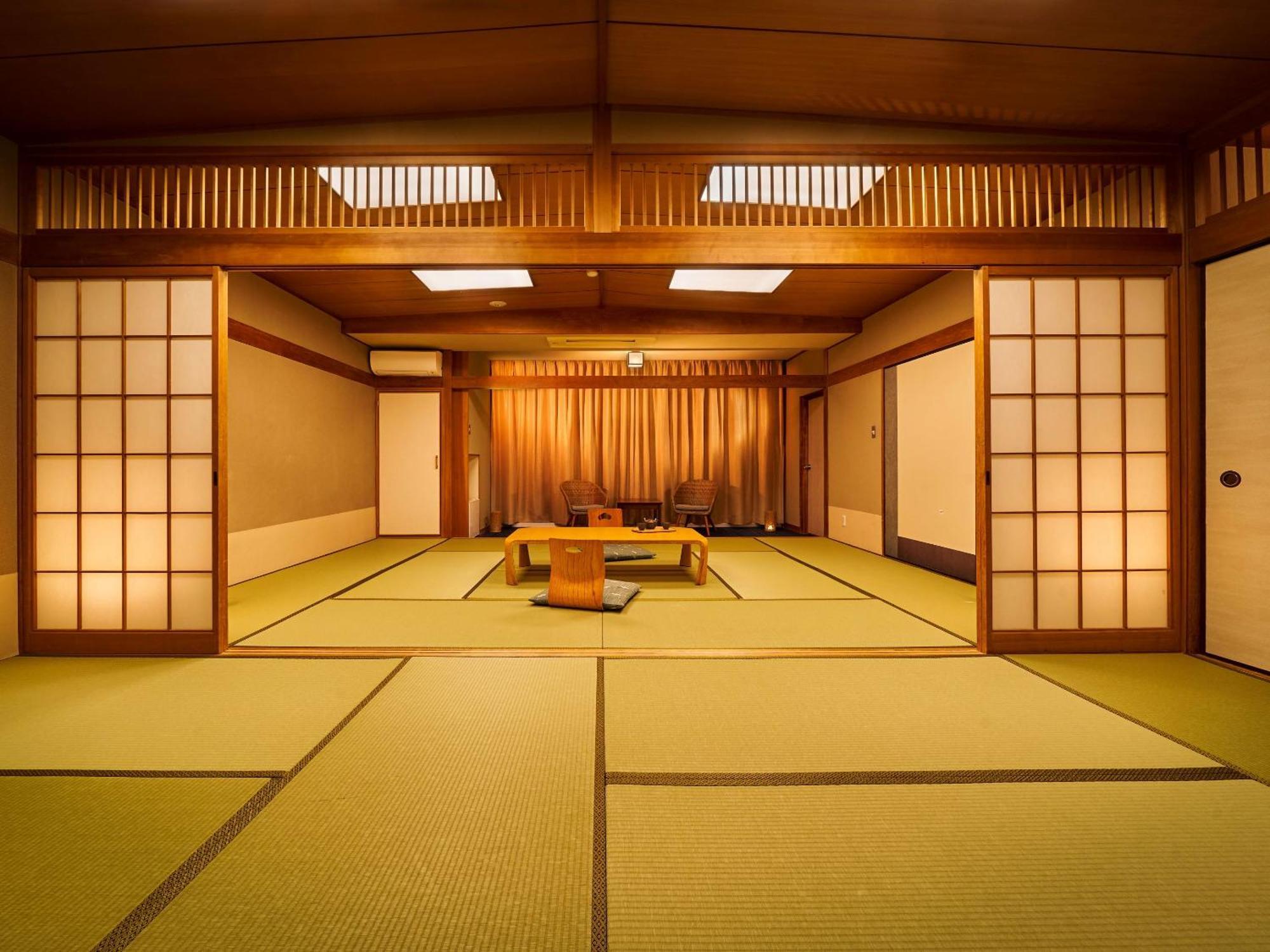 Hotel Ooedo Onsen Monogatari Dogo Matsuyama  Esterno foto